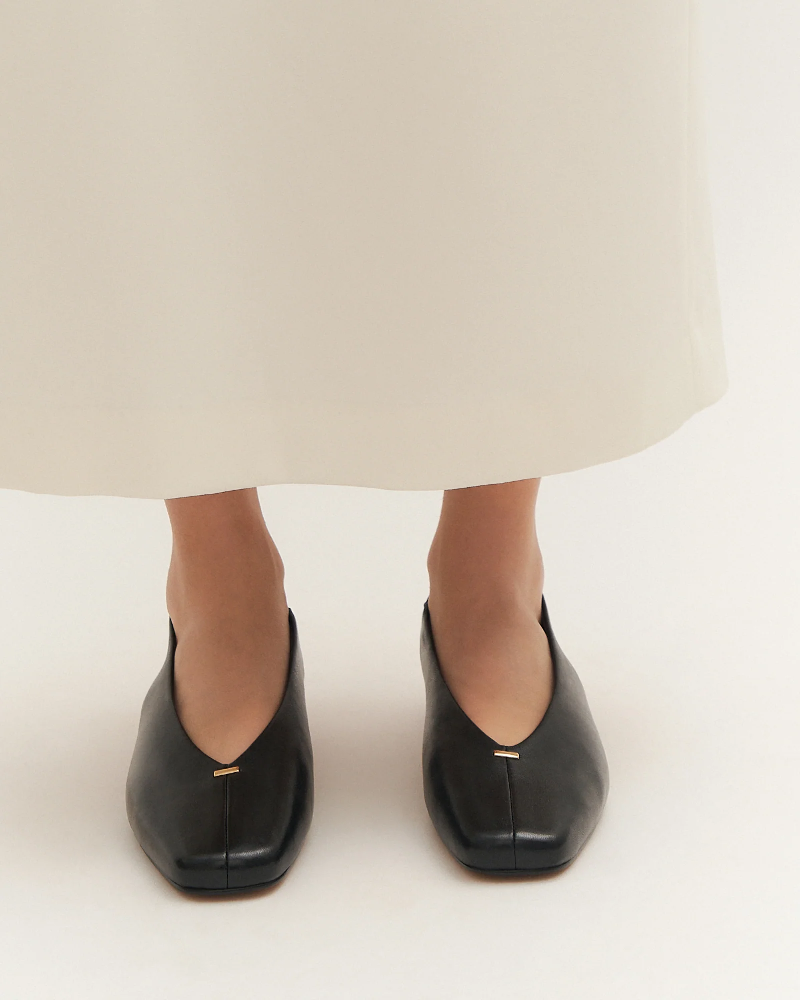 ASHLEE DRESS FLATS BLACK LEATHER - Image 2