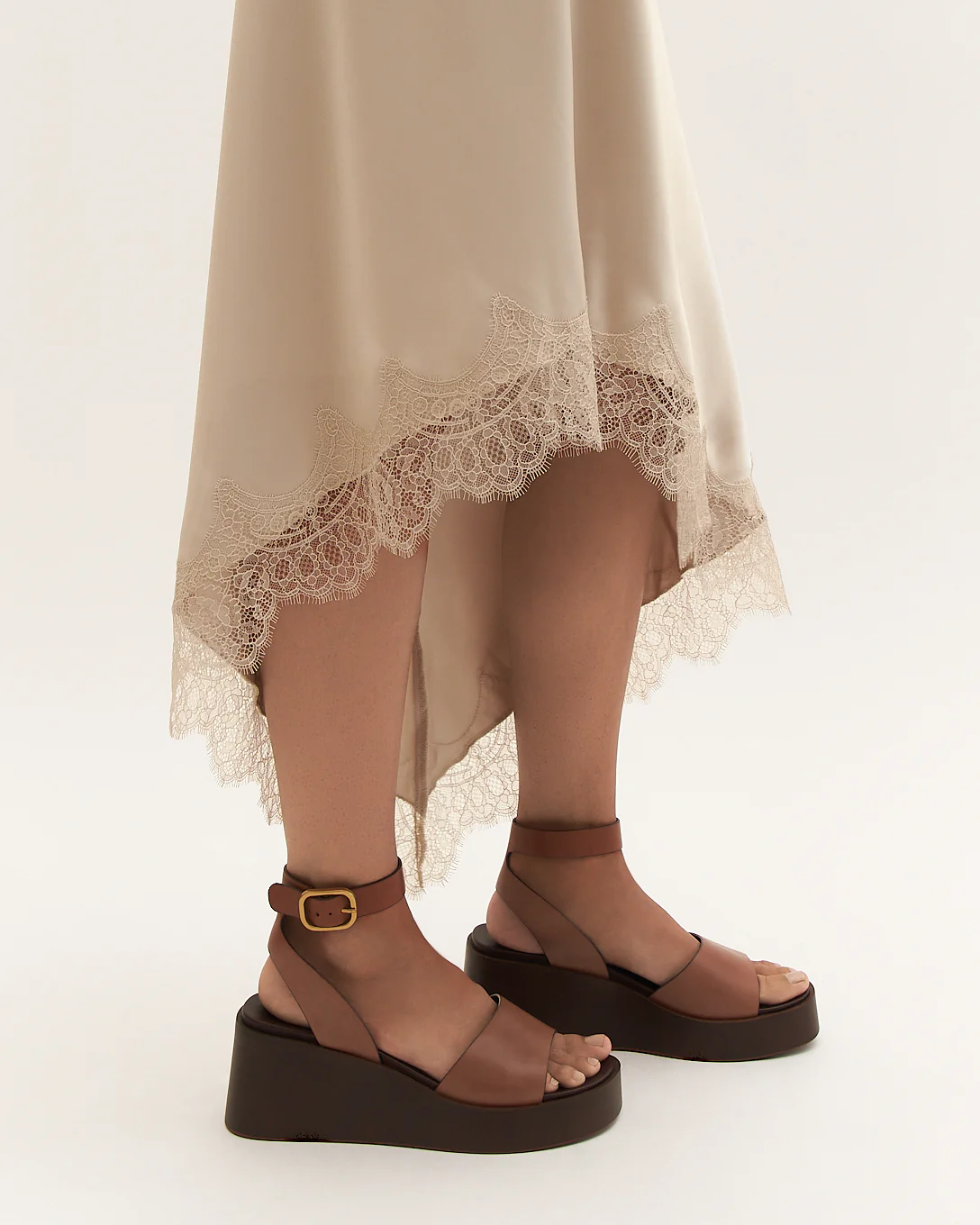 CASSIE MID WEDGE SANDALS BRANDY LEATHER - Image 2
