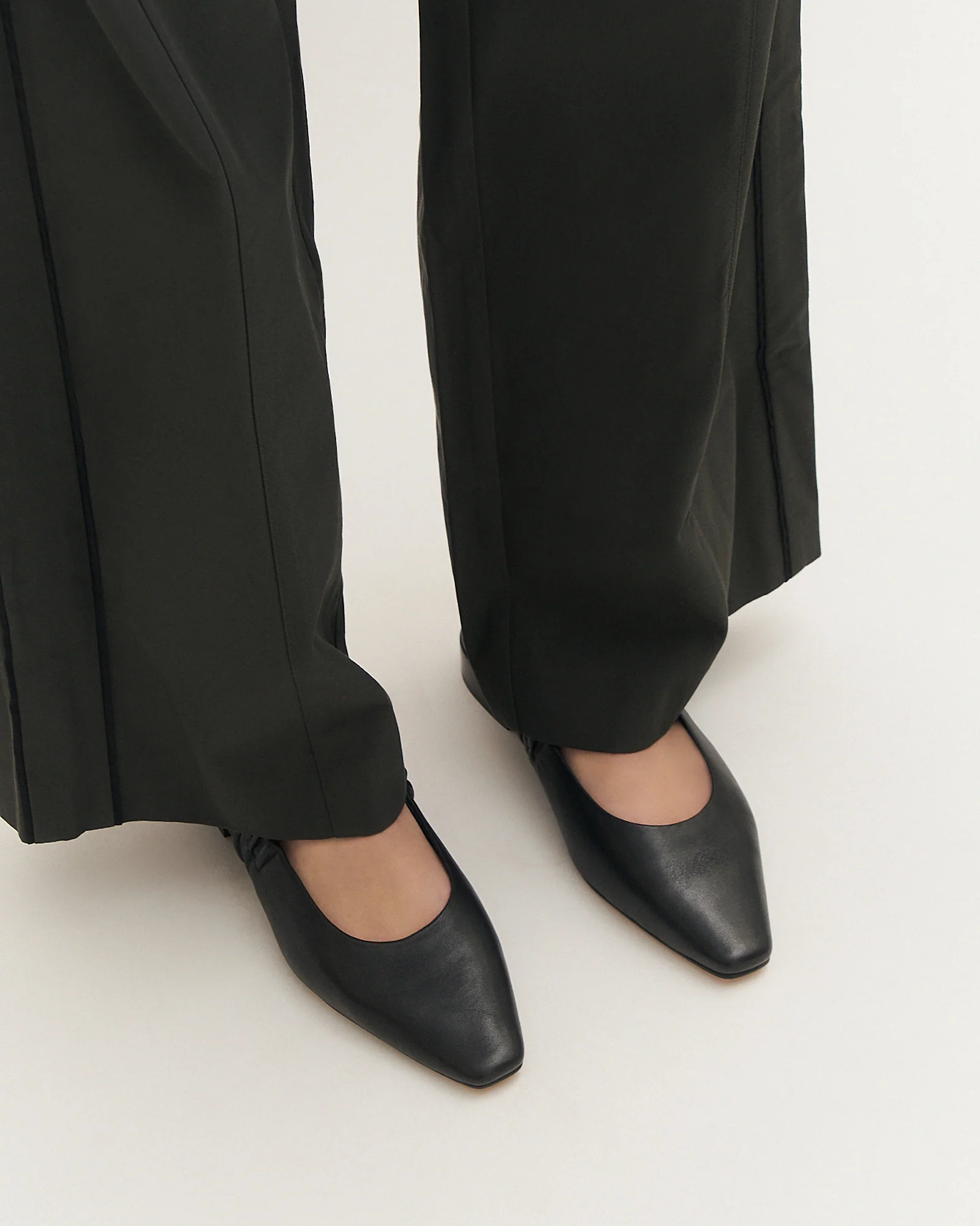 LOGAN DRESS FLATS BLACK LEATHER - Image 2
