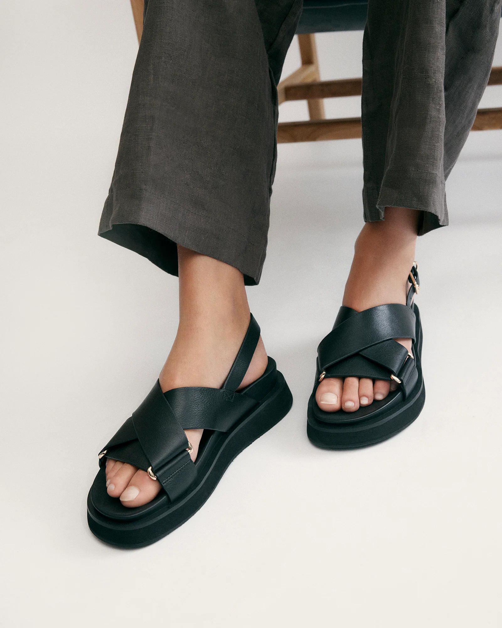 MARLEY FLAT SANDALS BLACK LEATHER - Image 8