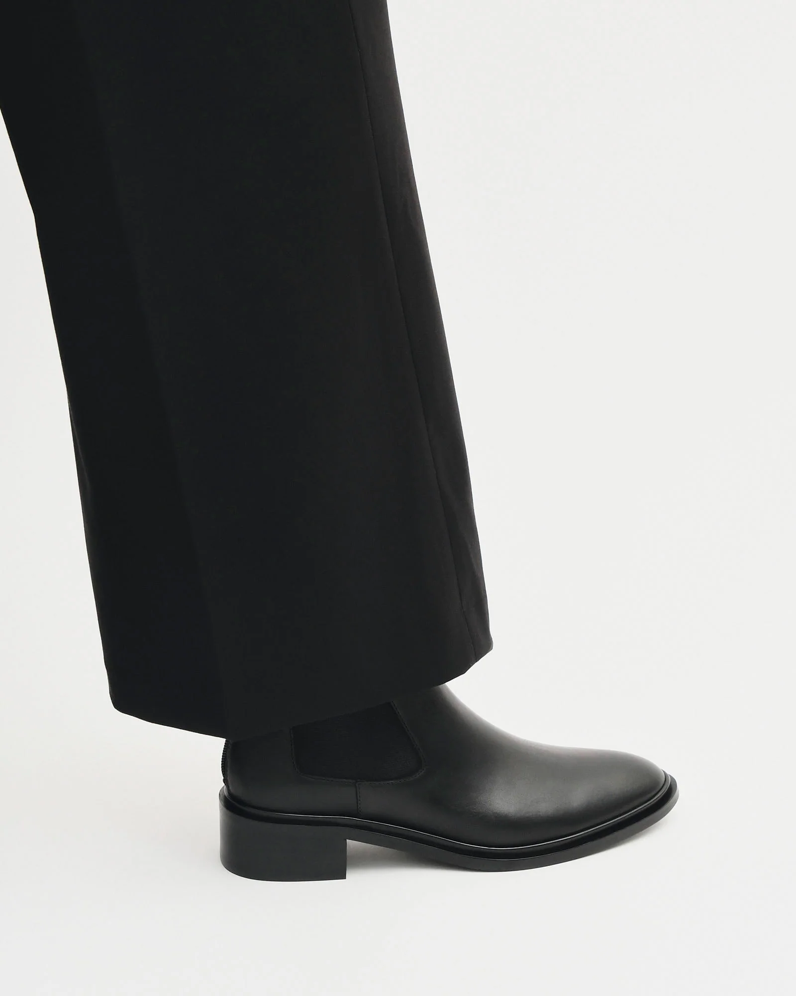 MELROSE FLAT ANKLE BOOTS BLACK LEATHER - Image 8