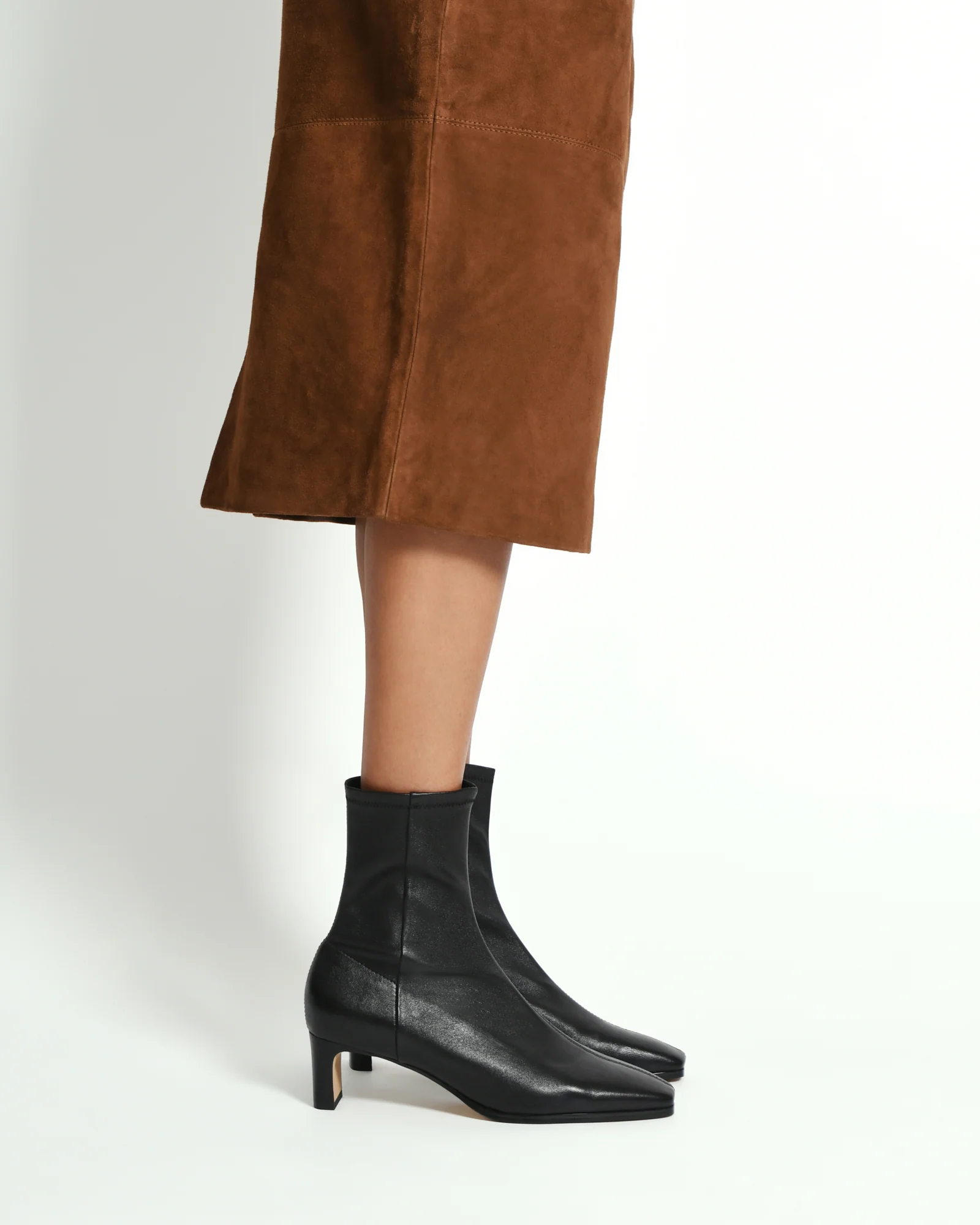 QUINCE MID ANKLE BOOTS BLACK LEATHER - Image 2