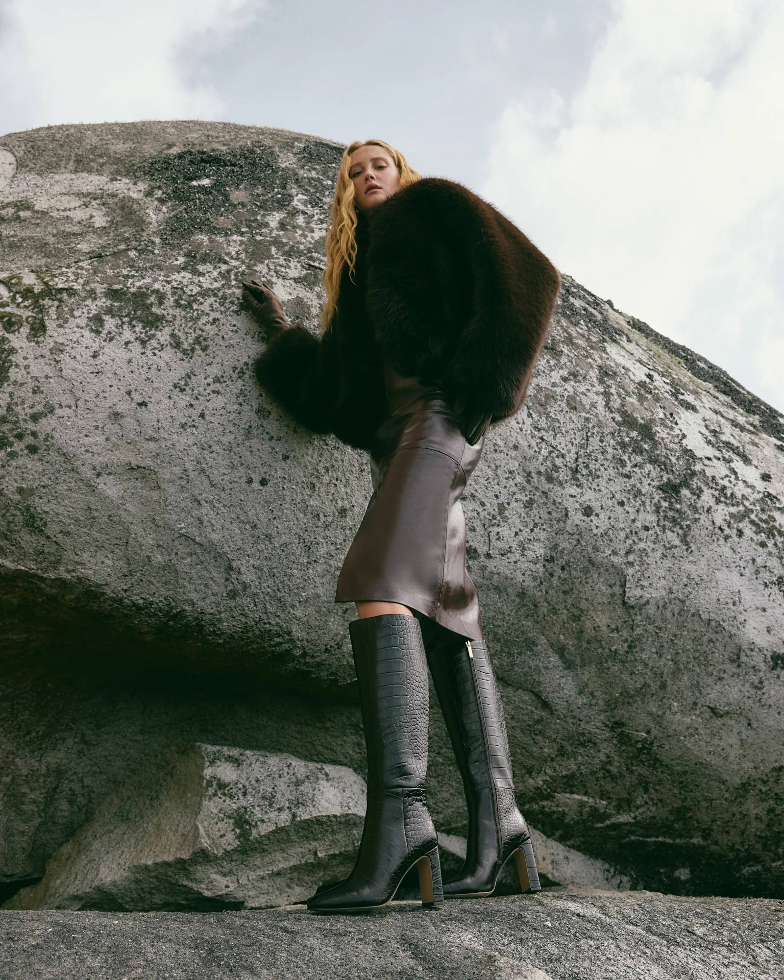 STORMI KNEE BOOTS CHOCOLATE CROC - Image 7