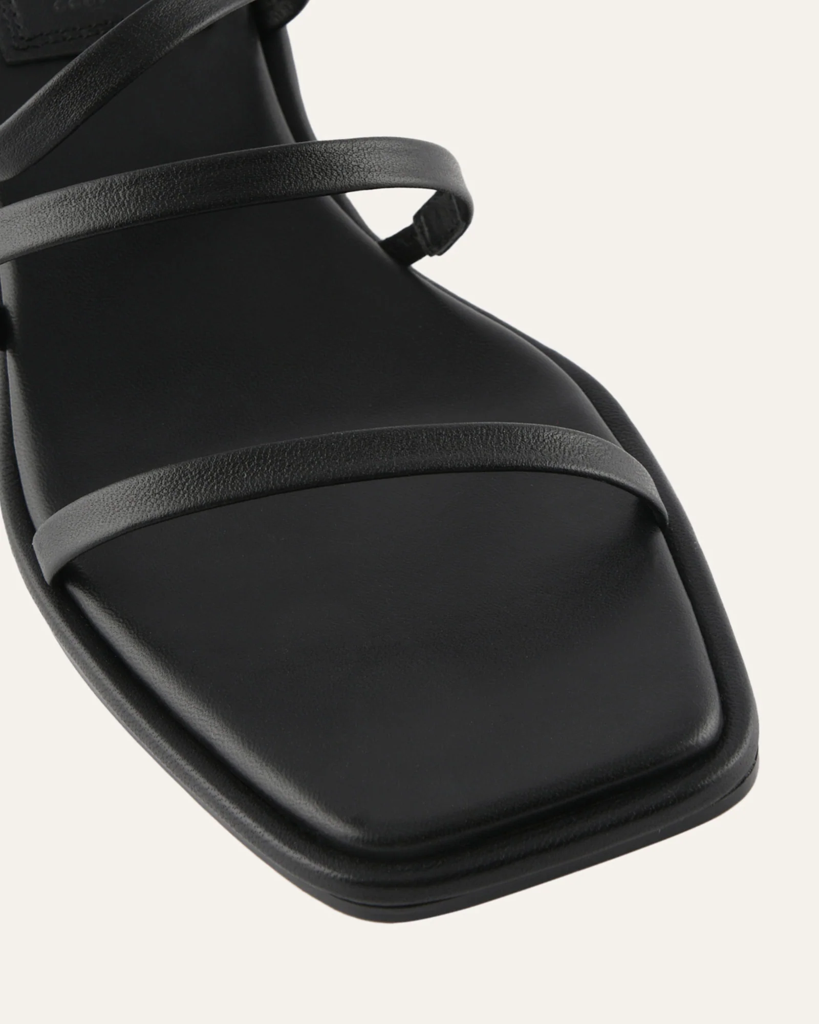 TUCKER MID HEEL SANDALS BLACK LEATHER - Image 4